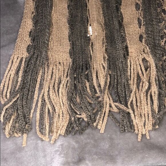 Two Tone Multi-Use 🧣 Scarf - Picture 3 of 3